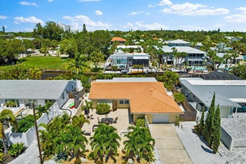 Villa ou maison à louer à Sarasota, Floride: 3 chambres, 158.31 m2 № 1525766 - photo 2