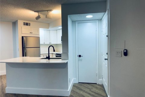 Apartment in Orlando, Florida 1 bedroom, 68.28 sq.m. № 2207378 - photo 2