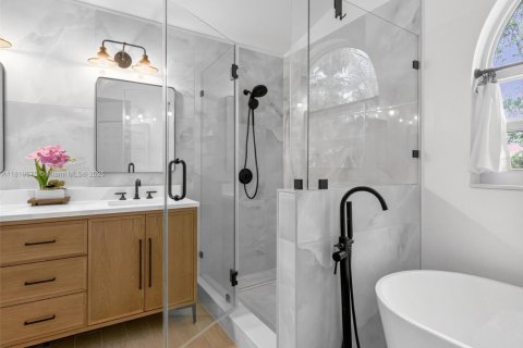 Casa en venta en Weston, Florida, 5 dormitorios, 242.85 m2 № 1790252 - foto 17