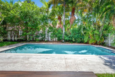 Casa en venta en Weston, Florida, 5 dormitorios, 242.85 m2 № 1790252 - foto 30