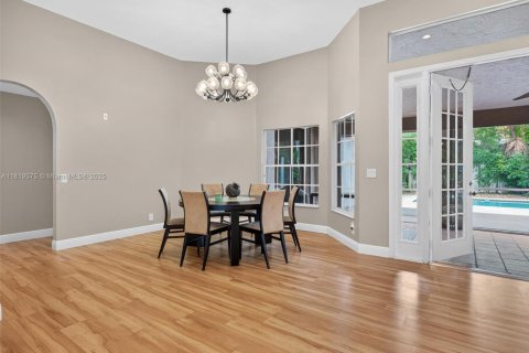 Casa en venta en Weston, Florida, 5 dormitorios, 242.85 m2 № 1790252 - foto 9