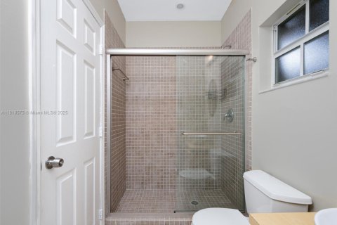 Casa en venta en Weston, Florida, 5 dormitorios, 242.85 m2 № 1790252 - foto 23