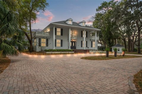 Casa en alquiler en Lutz, Florida, 7 dormitorios, 904.31 m2 № 1510863 - foto 1