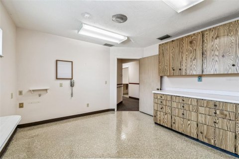 Commercial property in Clearwater, Florida 191.29 sq.m. № 2226602 - photo 30