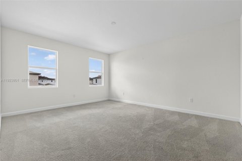 House in Miami, Florida 5 bedrooms № 1982137 - photo 19