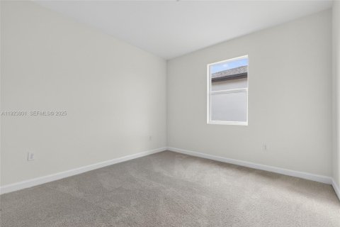 House in Miami, Florida 5 bedrooms № 1982137 - photo 22