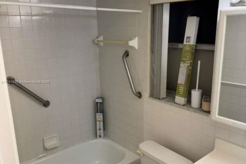 Condominio en venta en Sunrise, Florida, 1 dormitorio, 59.46 m2 № 1972584 - foto 6