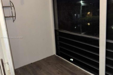 Condominio en venta en Sunrise, Florida, 1 dormitorio, 59.46 m2 № 1972584 - foto 13