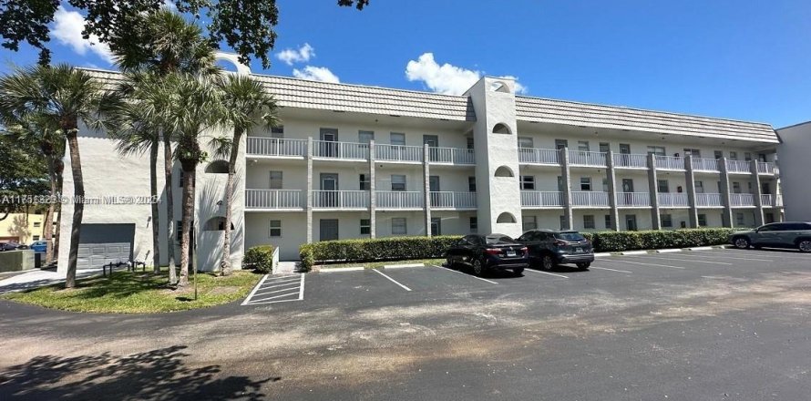 Condominio en Sunrise, Florida, 1 dormitorio  № 1972584