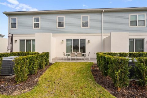 Townhouse in Four Corners, Florida 3 bedrooms, 154.12 sq.m. № 1767650 - photo 23