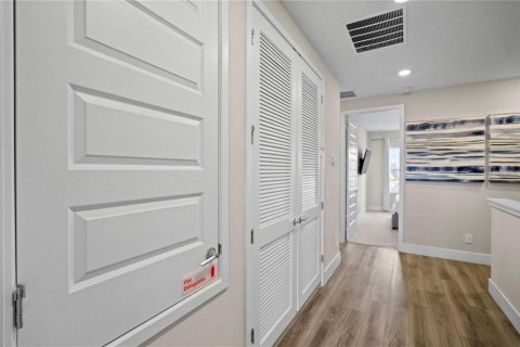 Townhouse in Four Corners, Florida 3 bedrooms, 154.12 sq.m. № 1767650 - photo 16