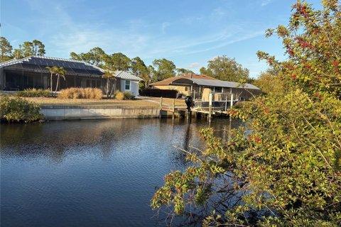 Terreno en Port Charlotte, Florida № 2103401