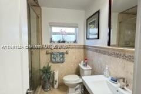 Купить виллу или дом в Пемброк-Пайнс, Флорида 3 спальни, 173.17м2, № 1947984 - фото 19