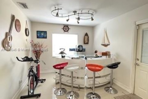 Купить виллу или дом в Пемброк-Пайнс, Флорида 3 спальни, 173.17м2, № 1947984 - фото 21