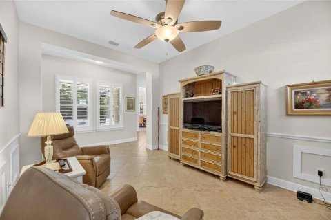 House in Apollo Beach, Florida 3 bedrooms, 239.97 sq.m. № 1900778 - photo 19