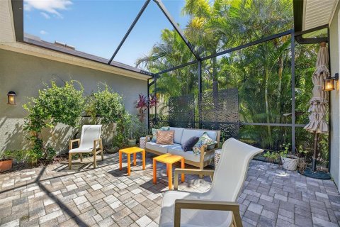 House in Apollo Beach, Florida 3 bedrooms, 239.97 sq.m. № 1900778 - photo 11