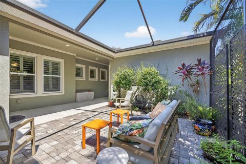 House in Apollo Beach, Florida 3 bedrooms, 239.97 sq.m. № 1900778 - photo 12