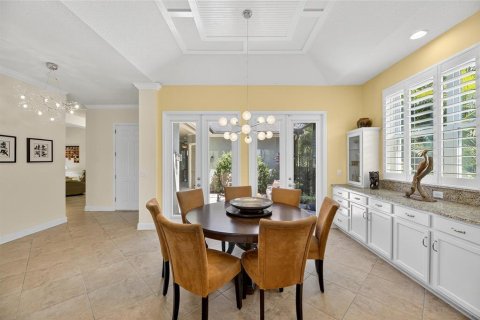 House in Apollo Beach, Florida 3 bedrooms, 239.97 sq.m. № 1900778 - photo 28