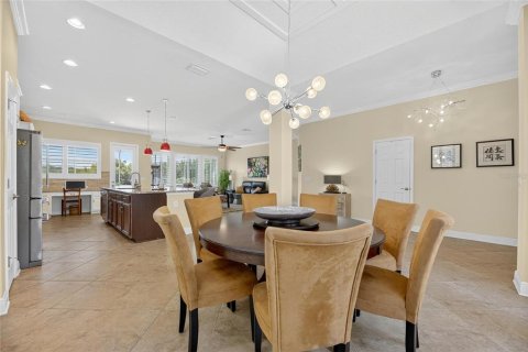 House in Apollo Beach, Florida 3 bedrooms, 239.97 sq.m. № 1900778 - photo 25