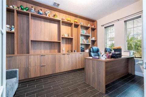 Casa en venta en Orlando, Florida, 5 dormitorios, 396.14 m2 № 1343242 - foto 29