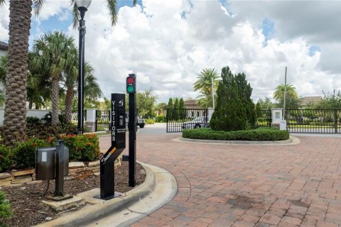 Casa en venta en Orlando, Florida, 5 dormitorios, 396.14 m2 № 1343242 - foto 13