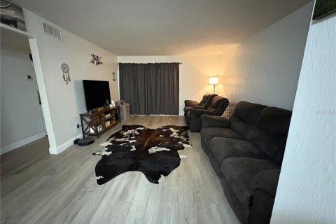 Condominio en alquiler en Sarasota, Florida, 2 dormitorios, 94.76 m2 № 1894217 - foto 4