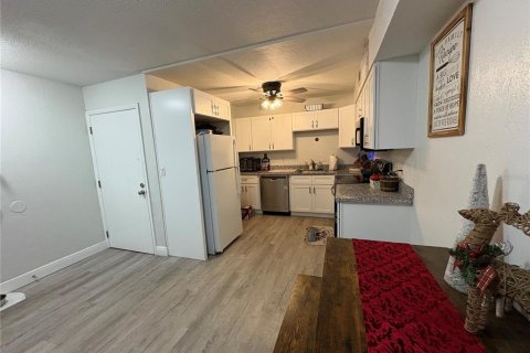 Condominio en alquiler en Sarasota, Florida, 2 dormitorios, 94.76 m2 № 1894217 - foto 3