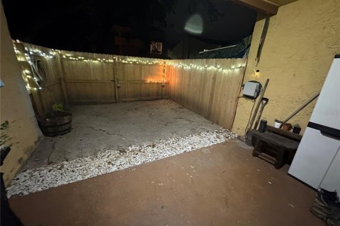 Condominio en alquiler en Sarasota, Florida, 2 dormitorios, 94.76 m2 № 1894217 - foto 9