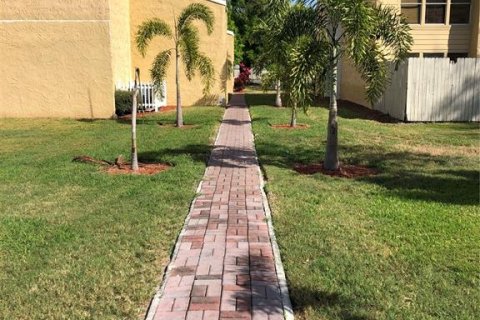 Condominio en alquiler en Sarasota, Florida, 2 dormitorios, 94.76 m2 № 1894217 - foto 13