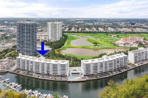 Copropriété à vendre à Hallandale Beach, Floride: 1 chambre, 78.97 m2 № 1875316 - photo 16