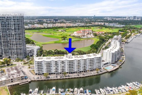 Copropriété à vendre à Hallandale Beach, Floride: 1 chambre, 78.97 m2 № 1875316 - photo 15