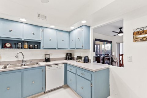 Copropriété à vendre à Hallandale Beach, Floride: 1 chambre, 78.97 m2 № 1875316 - photo 7