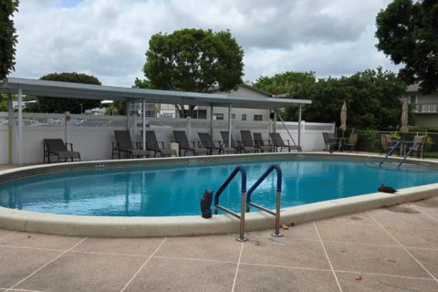 Copropriété à vendre à West Palm Beach, Floride: 2 chambres, 85.84 m2 № 2193667 - photo 12
