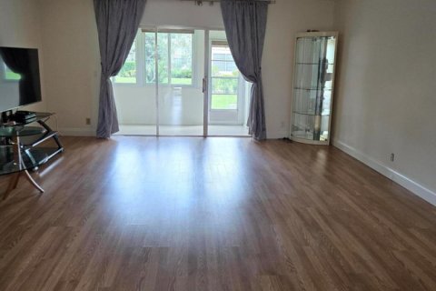 Copropriété à vendre à West Palm Beach, Floride: 2 chambres, 85.84 m2 № 2193667 - photo 2