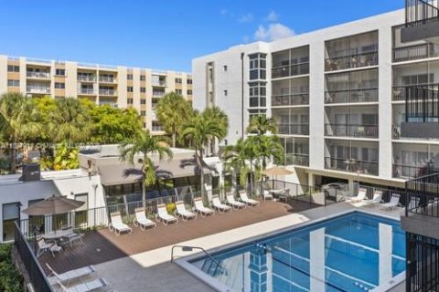 Condominio en venta en Sunny Isles Beach, Florida, 2 dormitorios, 84.26 m2 № 1949705 - foto 1