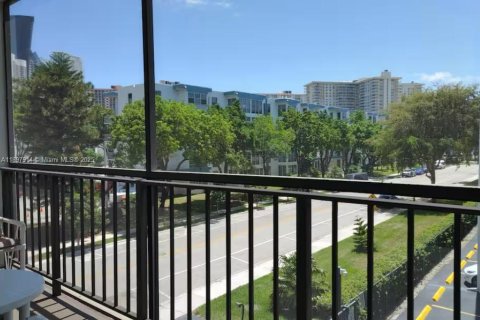 Condominio en venta en Sunny Isles Beach, Florida, 2 dormitorios, 84.26 m2 № 1949705 - foto 20