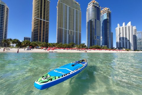 Condominio en venta en Sunny Isles Beach, Florida, 2 dormitorios, 84.26 m2 № 1949705 - foto 3