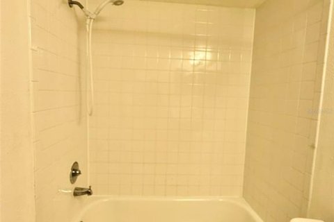 Condo in Clearwater, Florida, 2 bedrooms  № 1795159 - photo 17