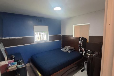 Villa ou maison à vendre à Hollywood, Floride: 3 chambres, 79.06 m2 № 1998725 - photo 9