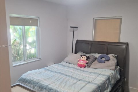 Villa ou maison à vendre à Hollywood, Floride: 3 chambres, 79.06 m2 № 1998725 - photo 8