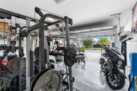 Villa ou maison à vendre à Miami, Floride: 4 chambres, 167.22 m2 № 1972022 - photo 25