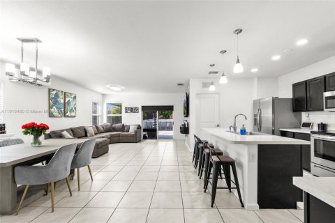 Villa ou maison à vendre à Miami, Floride: 4 chambres, 167.22 m2 № 1972022 - photo 7