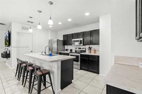 Villa ou maison à vendre à Miami, Floride: 4 chambres, 167.22 m2 № 1972022 - photo 15