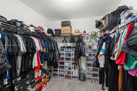 Villa ou maison à vendre à Miami, Floride: 4 chambres, 167.22 m2 № 1972022 - photo 20