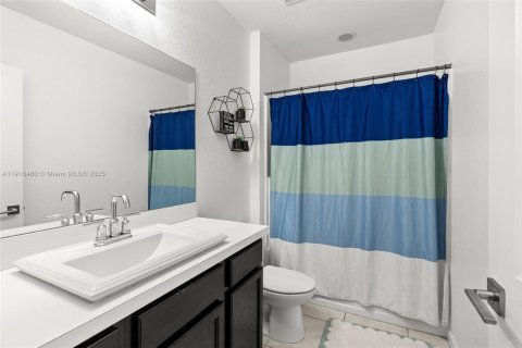 Villa ou maison à vendre à Miami, Floride: 4 chambres, 167.22 m2 № 1972022 - photo 23