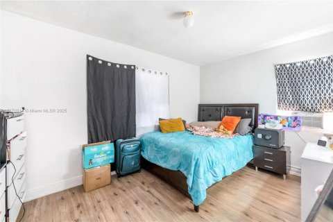 Immobilier commercial à vendre à Miami, Floride: 215.35 m2 № 1895607 - photo 12