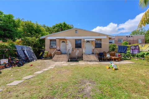 Immobilier commercial à vendre à Miami, Floride: 215.35 m2 № 1895607 - photo 23