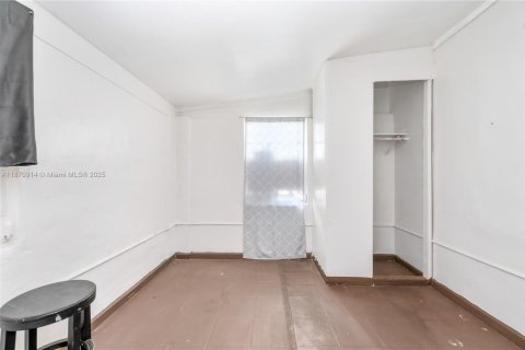 Immobilier commercial à vendre à Miami, Floride: 215.35 m2 № 1895607 - photo 15