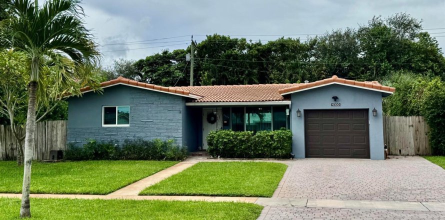Villa ou maison à Hollywood, Floride 3 chambres, 154.03 m2 № 2402028