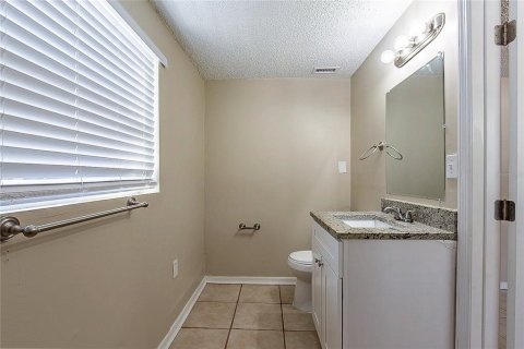 House in Tampa, Florida 4 bedrooms, 177.26 sq.m. № 1918202 - photo 22